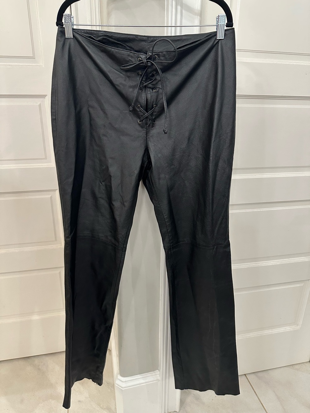 VTG Boutiue Europa Womens 12 Tall Genuine Leather Black Lace Front Pants 90s EUC